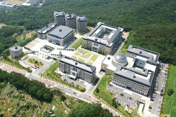 Khuôn viên trường đại học ngoại ngữ Busan Hàn Quốc 